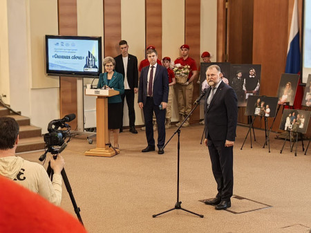 Лауреатами премии «Окопная свеча» стали «Наследники Победы»