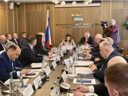 КРУГЛЫЙ СТОЛ, ПОСВЯЩЕННЫЙ ТЕМЕ РАЗВИТИЯ ОТВЕТСТВЕННОГО ОТЦОВСТВА В РОССИИ