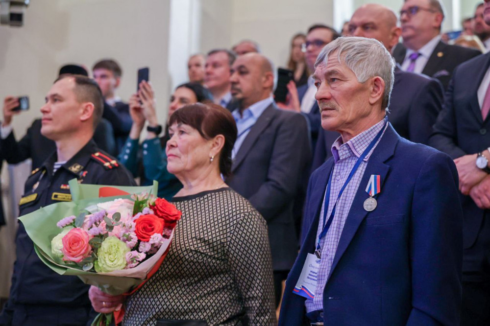 ТОРЖЕСТВЕННАЯ ЦЕРЕМОНИЯ ВРУЧЕНИЯ МЕДАЛЕЙ «ОТЕЦ СОЛДАТА» В ГОСУДАРСТВЕННОЙ ДУМЕ ФЕДЕРАЛЬНОГО СОБРАНИЯ РОССИЙСКОЙ ФЕДЕРАЦИИ ТОРЖЕСТВЕННАЯ ЦЕРЕМОНИЯ ВРУЧЕНИЯ МЕДАЛЕЙ «ОТЕЦ СОЛДАТА» В ГОСУДАРСТВЕННОЙ ДУМЕ ФЕДЕРАЛЬНОГО СОБРАНИЯ РОССИЙСКОЙ ФЕДЕРАЦИИ